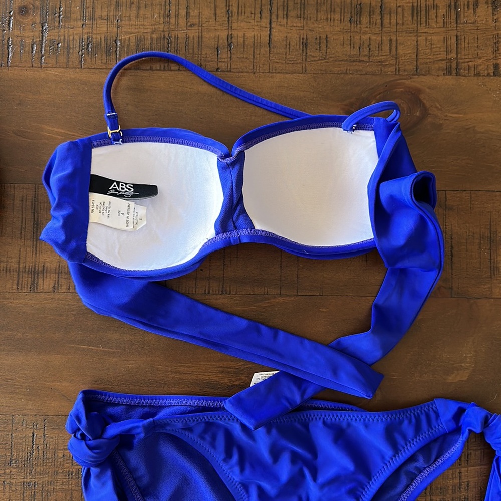 Blue Bikini - Picture 2 of 4